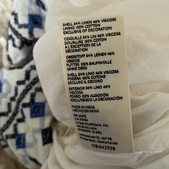 NWOT FP FREE PEOPLE
Joni Embroidered Top - Blue & White - Picture 9 of 10